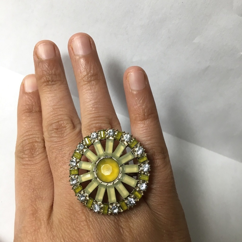3/$25 ** Yellow n golden tone ring w accent stones